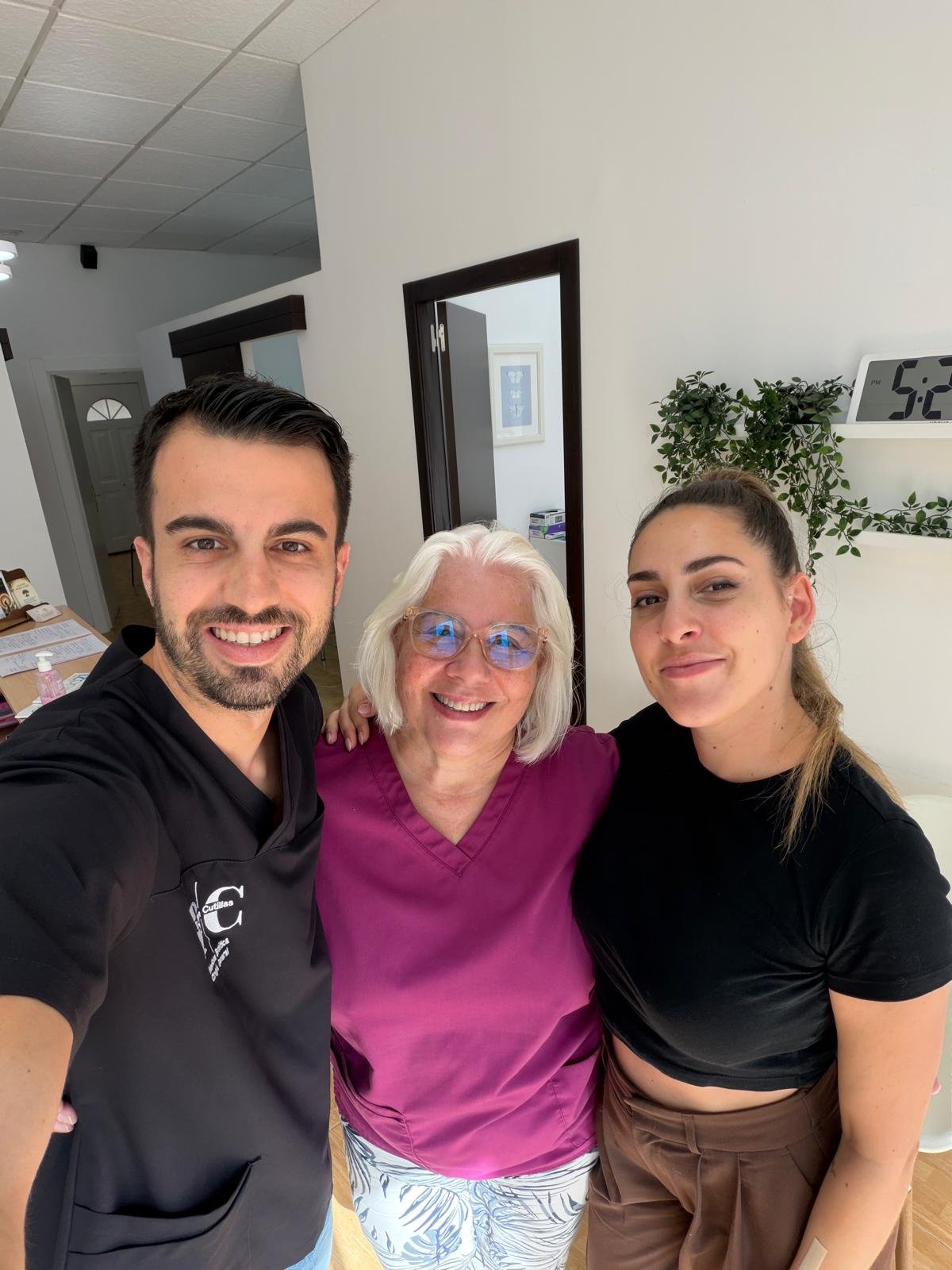 Dr. Pepe Cutillas, Marysol Díez y Andrea Evlampiev, equipo de Ananda Centro Médico Estético en Murcia