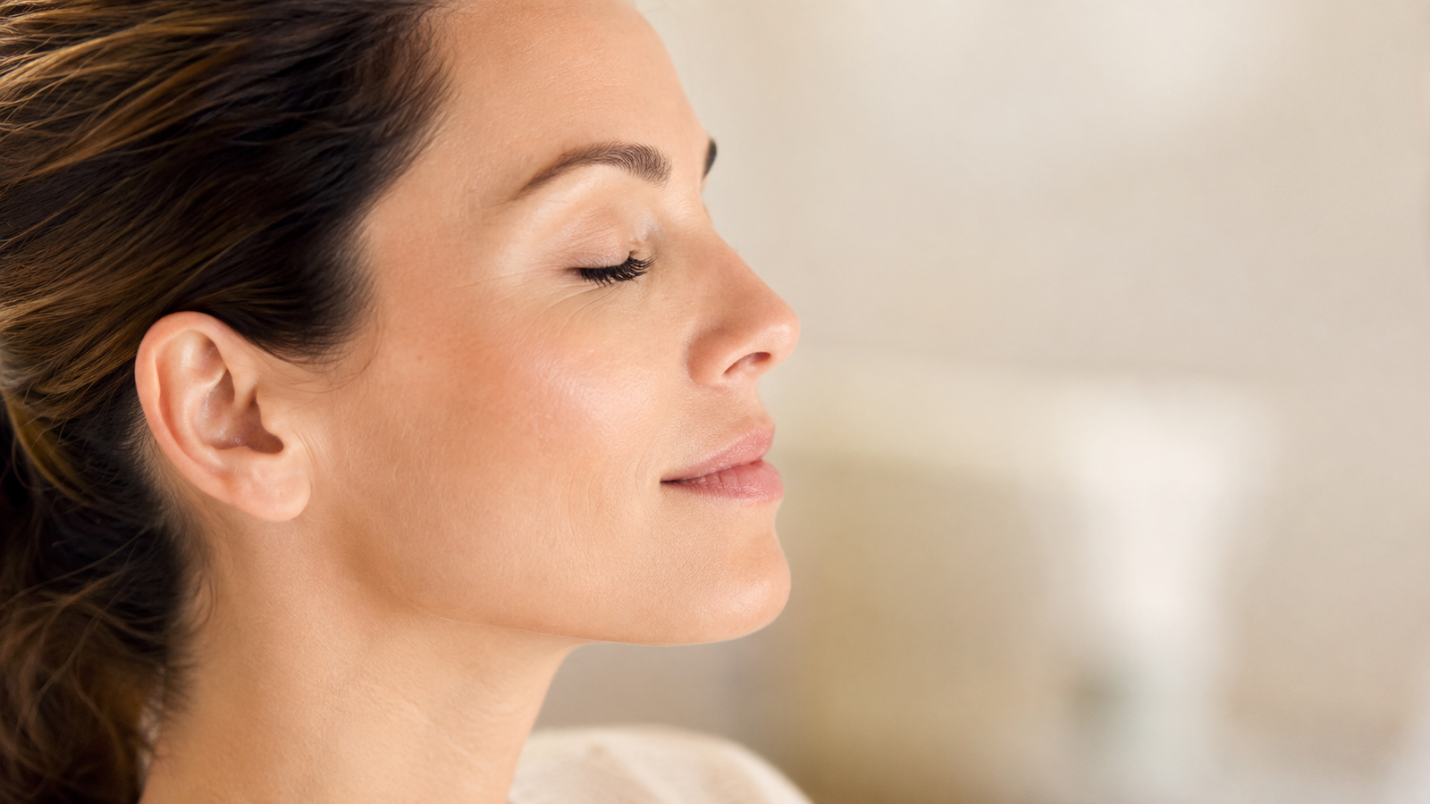 Pack de neuromoduladores y ácido hialurónico para rejuvenecimiento facial en Murcia